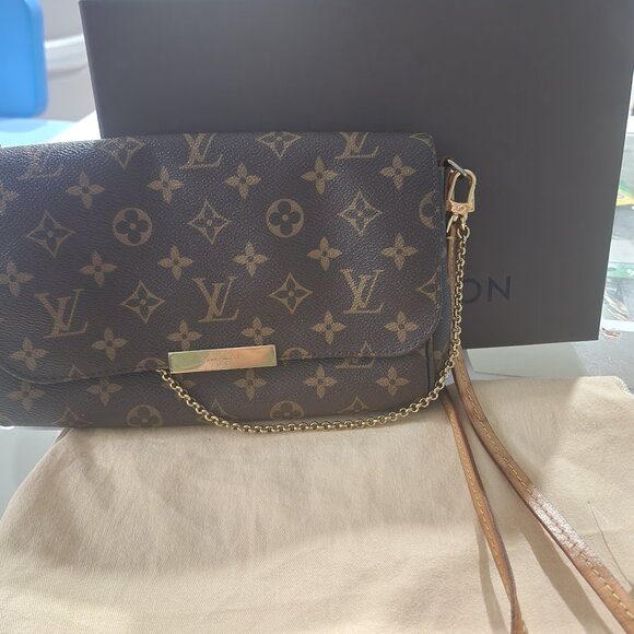 Louis Vuitton Handbags - Authentic lv favorite MM
